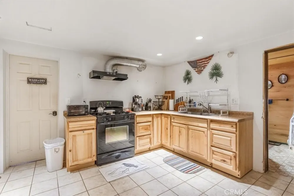 24087 Clover Spring Tehachapi, CA 93561