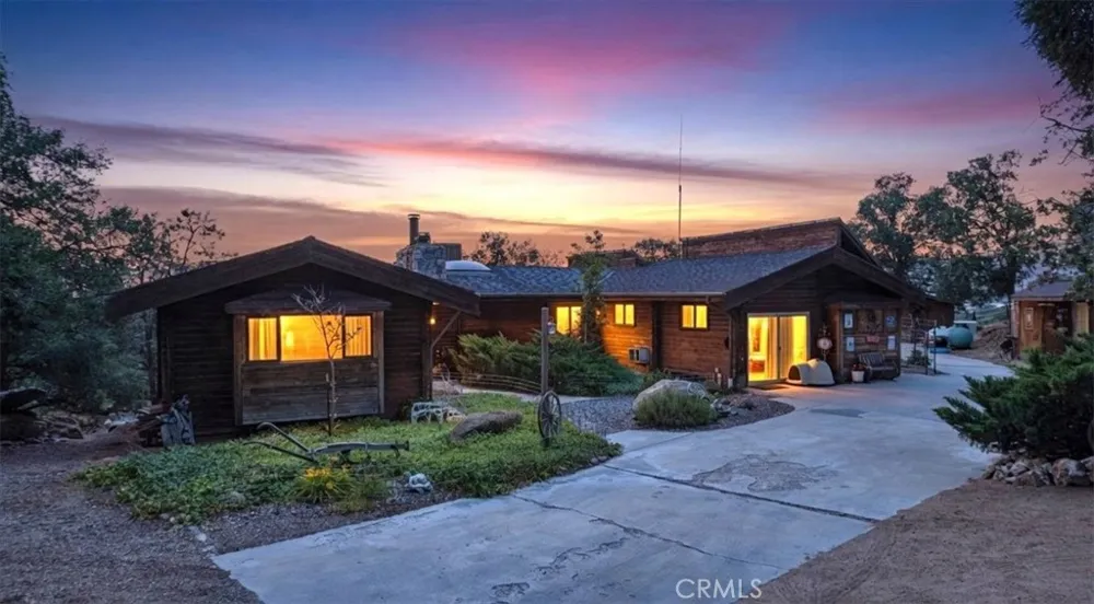 24087 Clover Spring Tehachapi, CA 93561