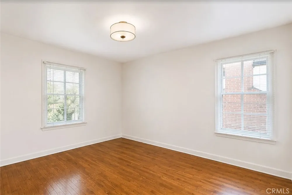 3871 Grayburn Los Angeles, CA 90008