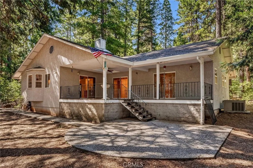 6463 Hollywood Magalia, CA 95954