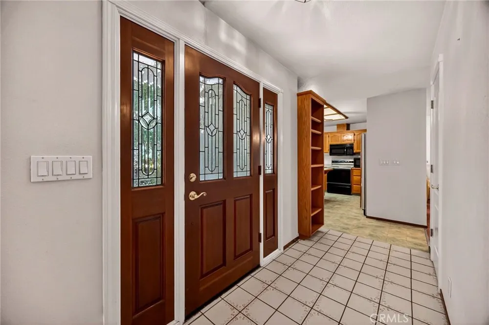 6463 Hollywood Magalia, CA 95954