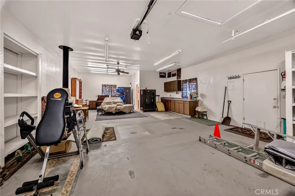 6463 Hollywood Magalia, CA 95954
