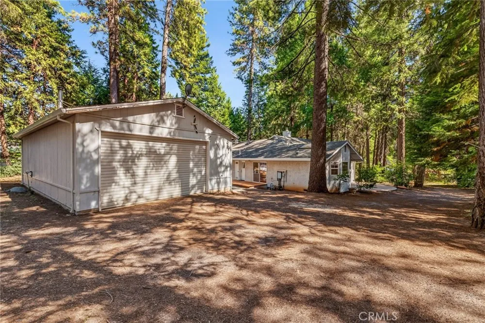 6463 Hollywood Magalia, CA 95954