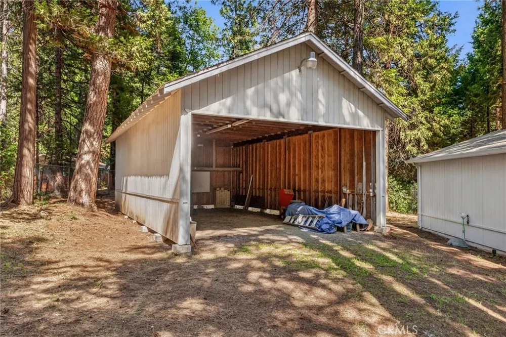 6463 Hollywood Magalia, CA 95954