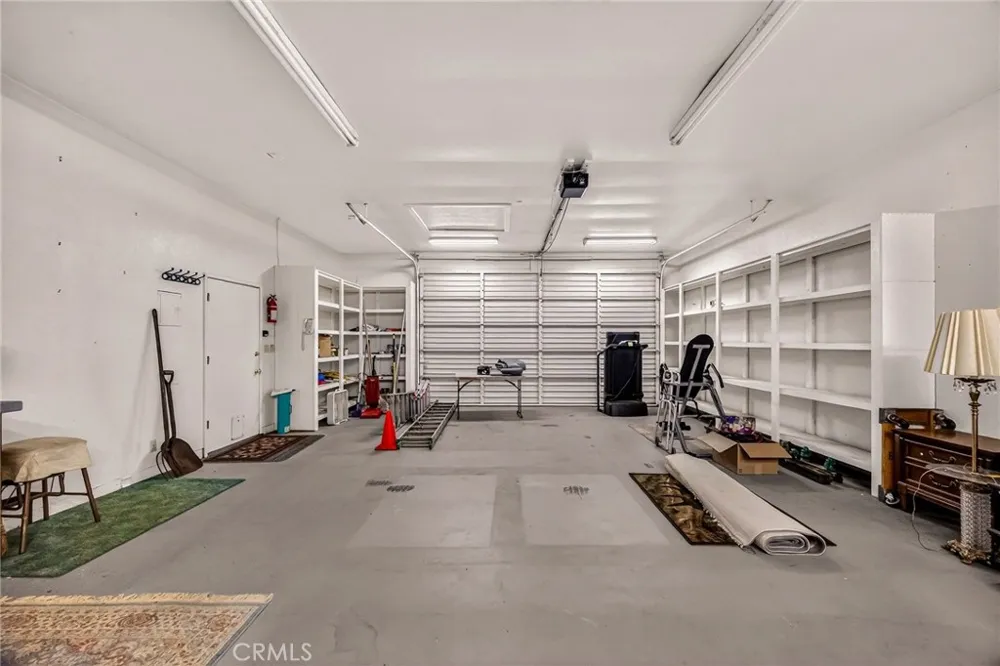 6463 Hollywood Magalia, CA 95954