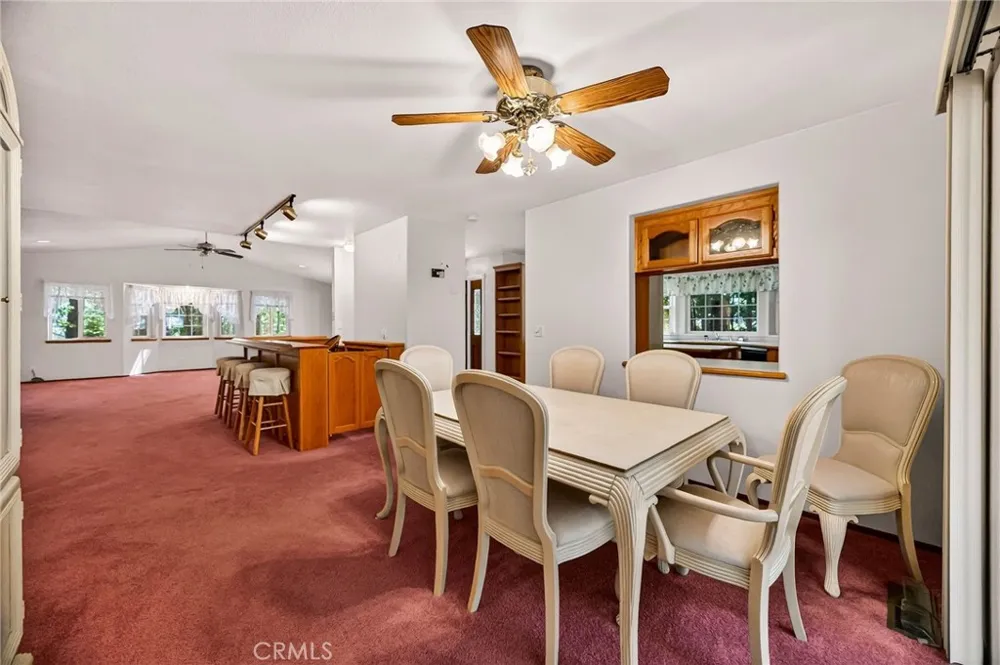 6463 Hollywood Magalia, CA 95954