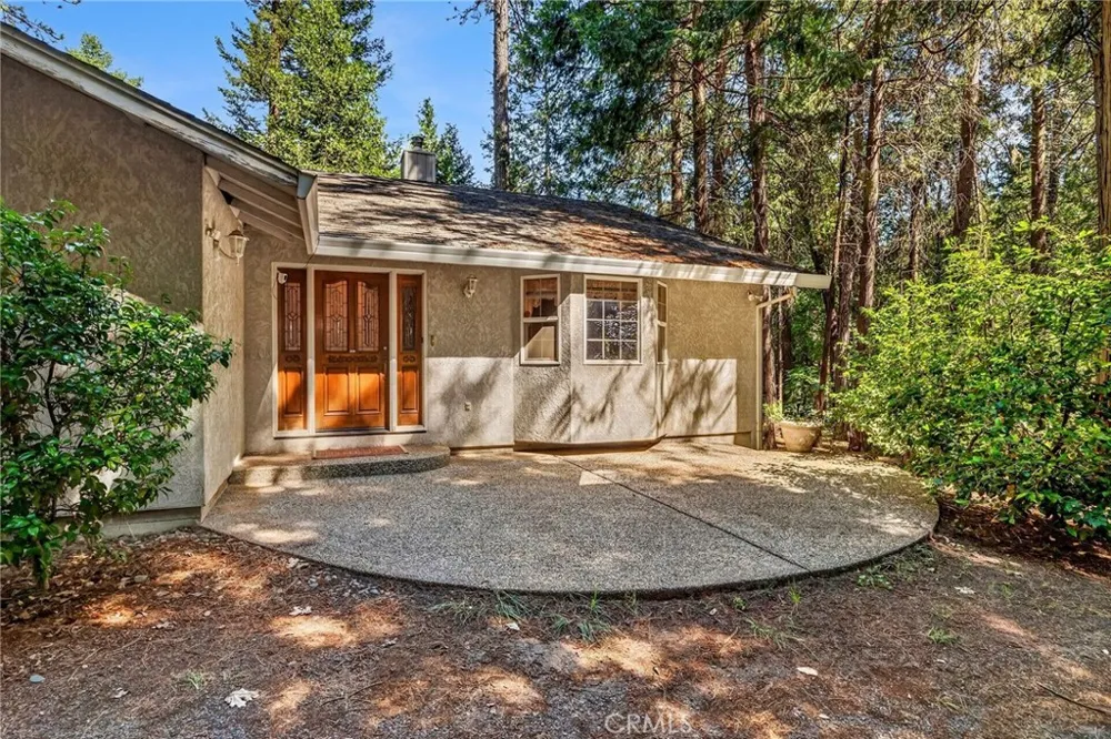 6463 Hollywood Magalia, CA 95954