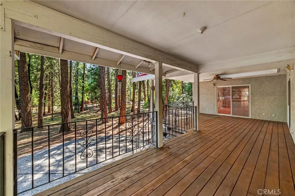 6463 Hollywood Magalia, CA 95954