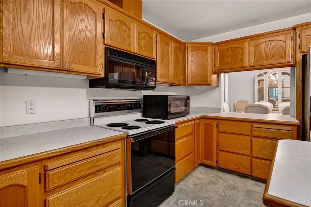 6463 Hollywood Magalia, CA 95954