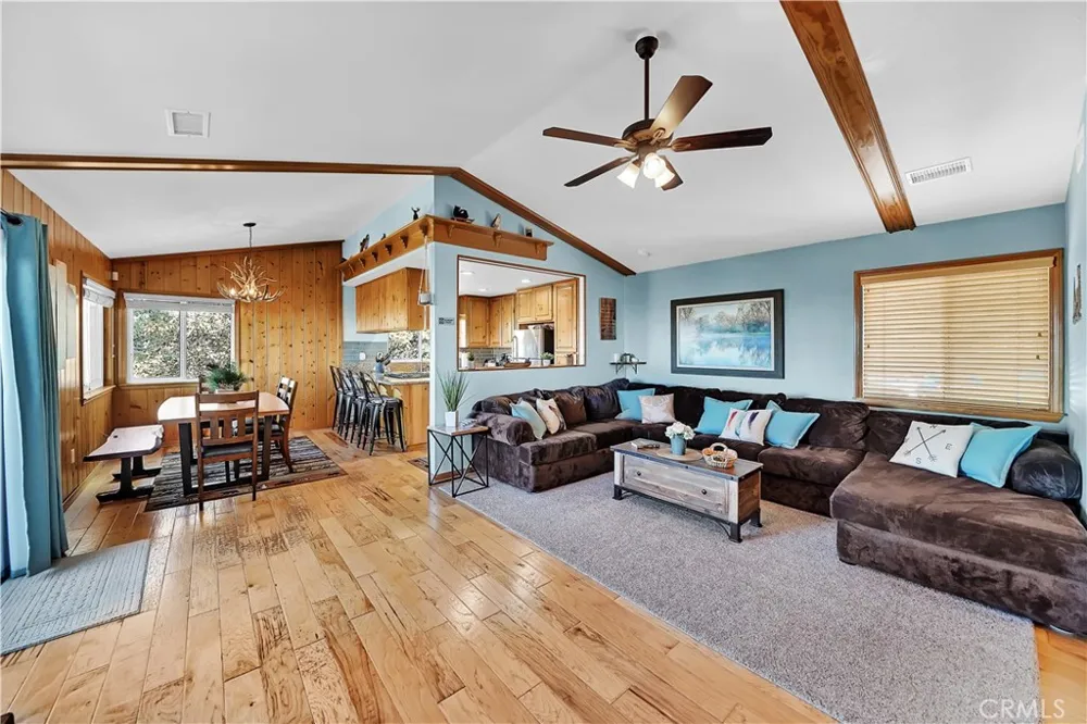 30895 Summit Drive Running Springs, CA 92382