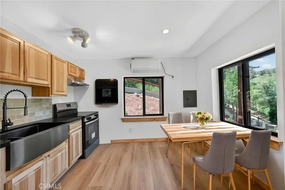567 Maple Drive Cedar Glen, CA 92321