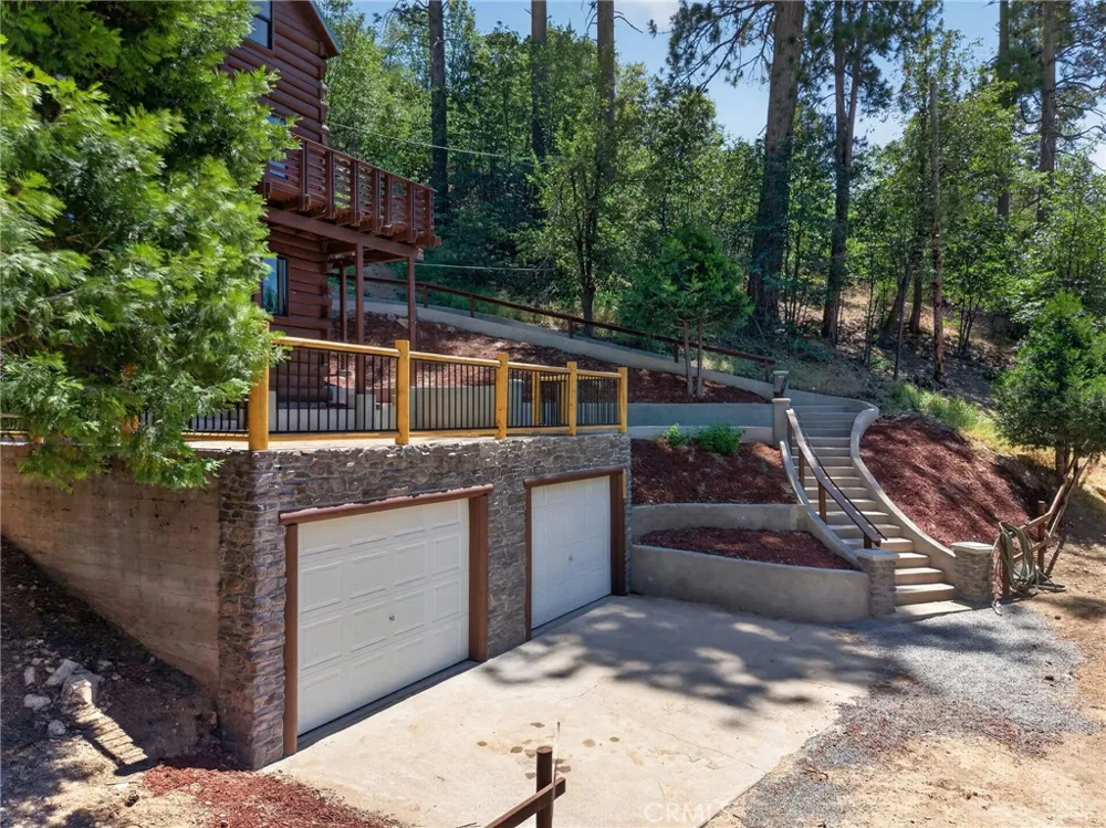 567 Maple Drive Cedar Glen, CA 92321