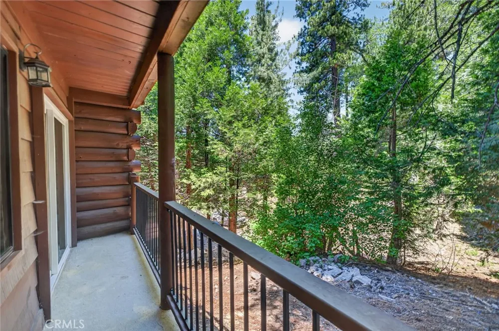 567 Maple Drive Cedar Glen, CA 92321