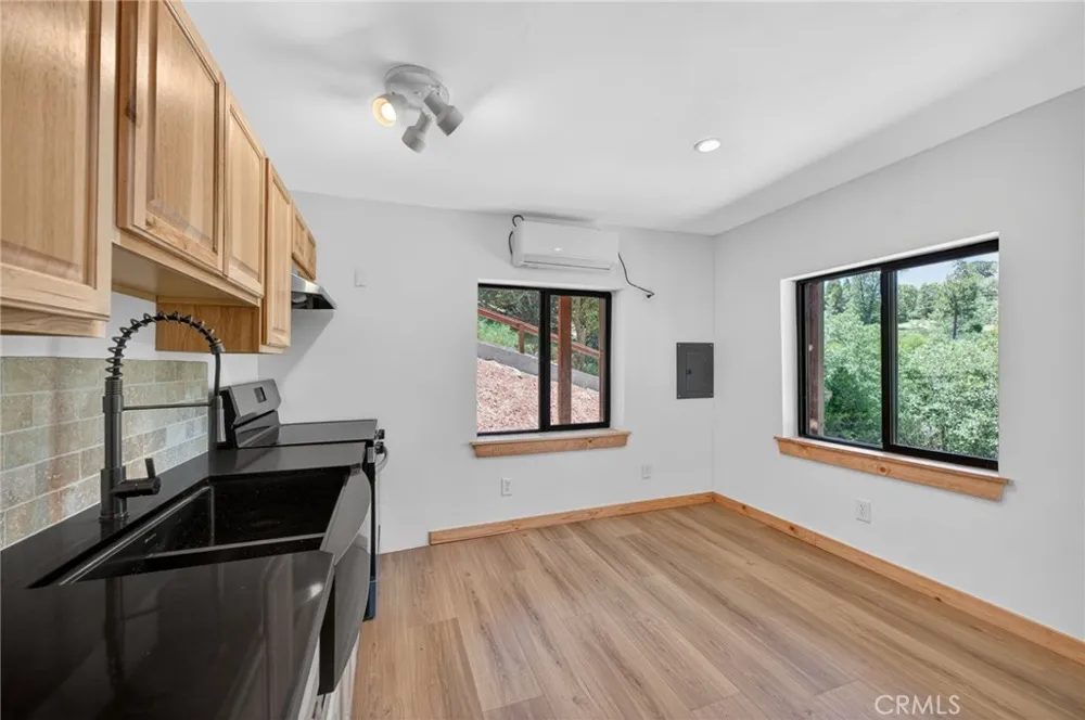 567 Maple Drive Cedar Glen, CA 92321