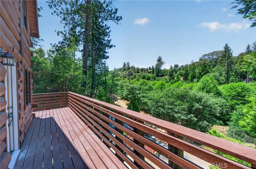 567 Maple Drive Cedar Glen, CA 92321