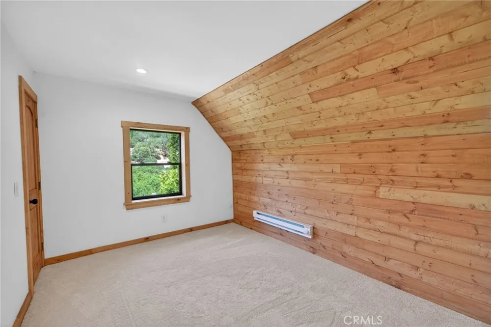 567 Maple Drive Cedar Glen, CA 92321