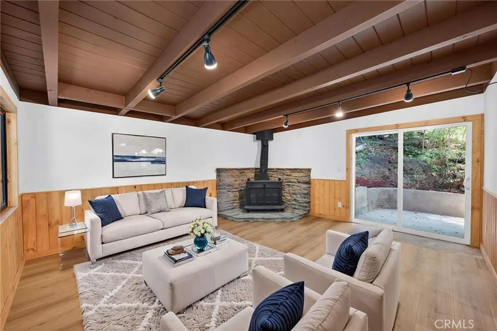 567 Maple Drive Cedar Glen, CA 92321