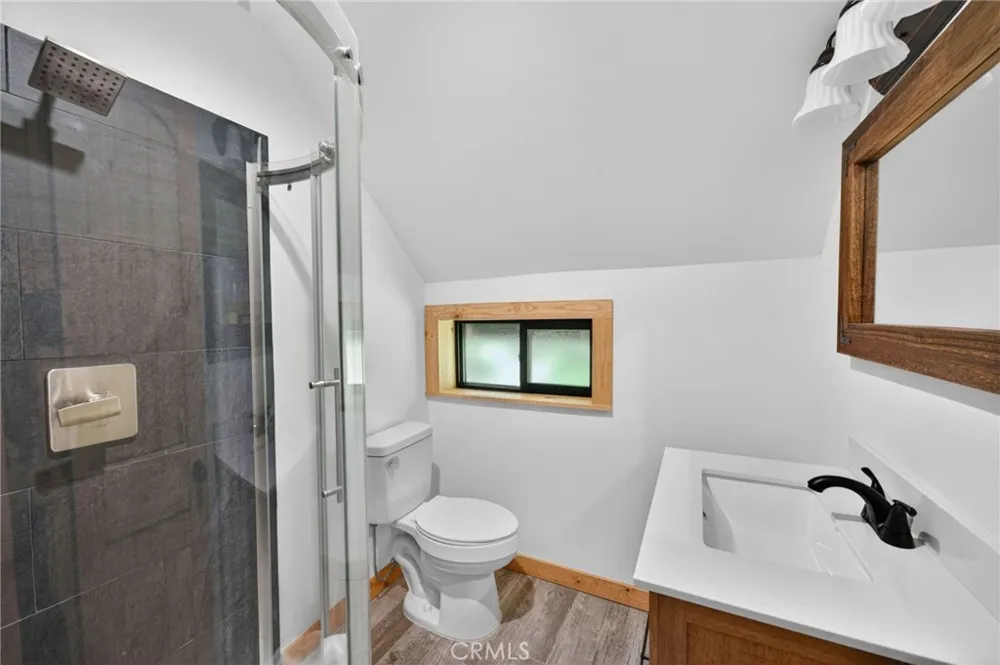 567 Maple Drive Cedar Glen, CA 92321