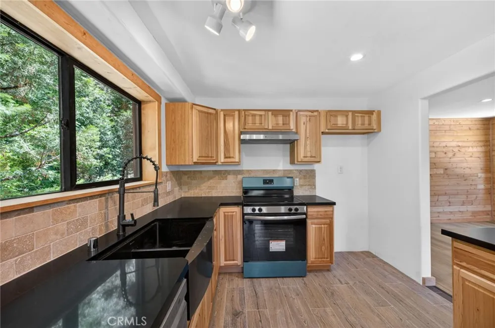 567 Maple Drive Cedar Glen, CA 92321