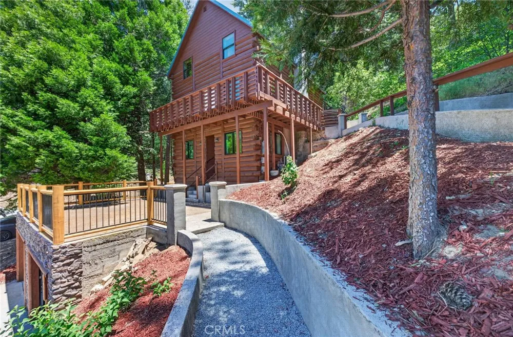567 Maple Drive Cedar Glen, CA 92321