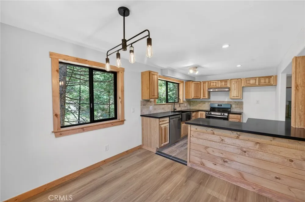 567 Maple Drive Cedar Glen, CA 92321