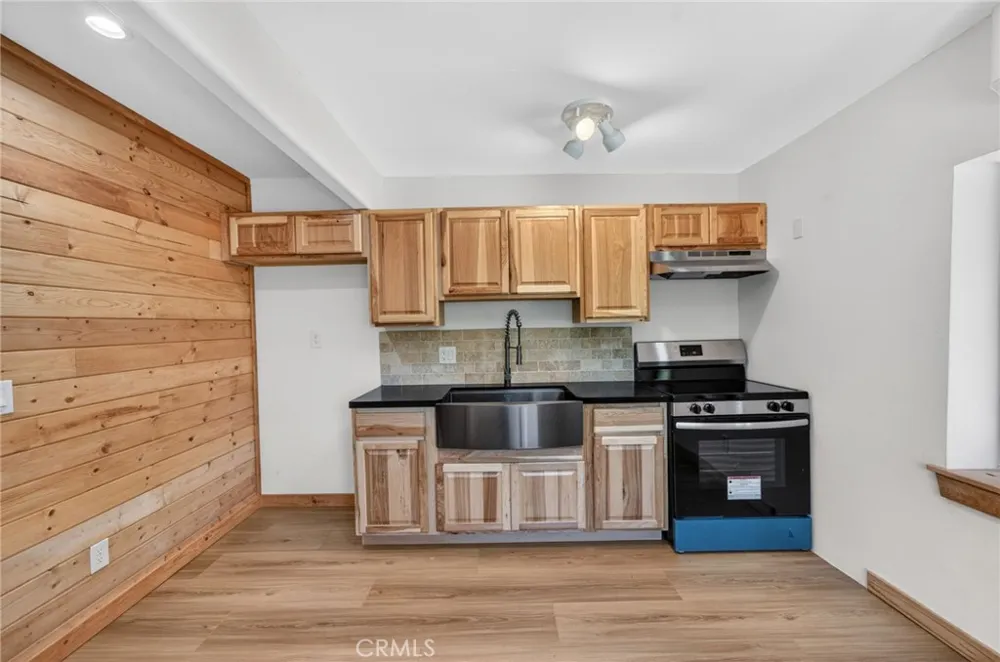 567 Maple Drive Cedar Glen, CA 92321
