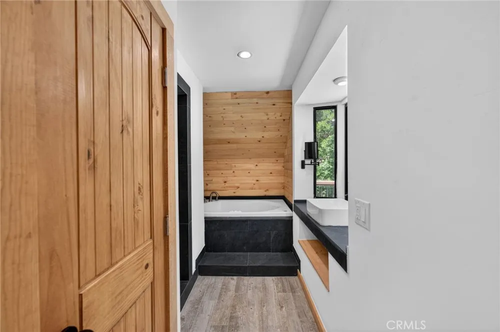 567 Maple Drive Cedar Glen, CA 92321