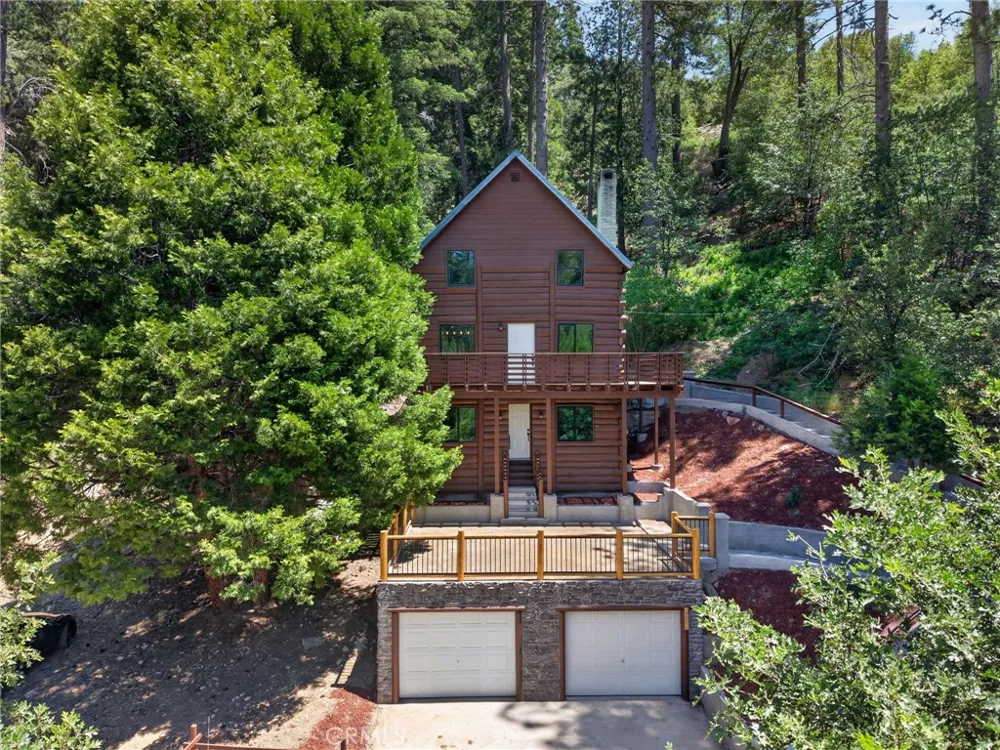 567 Maple Drive Cedar Glen, CA 92321