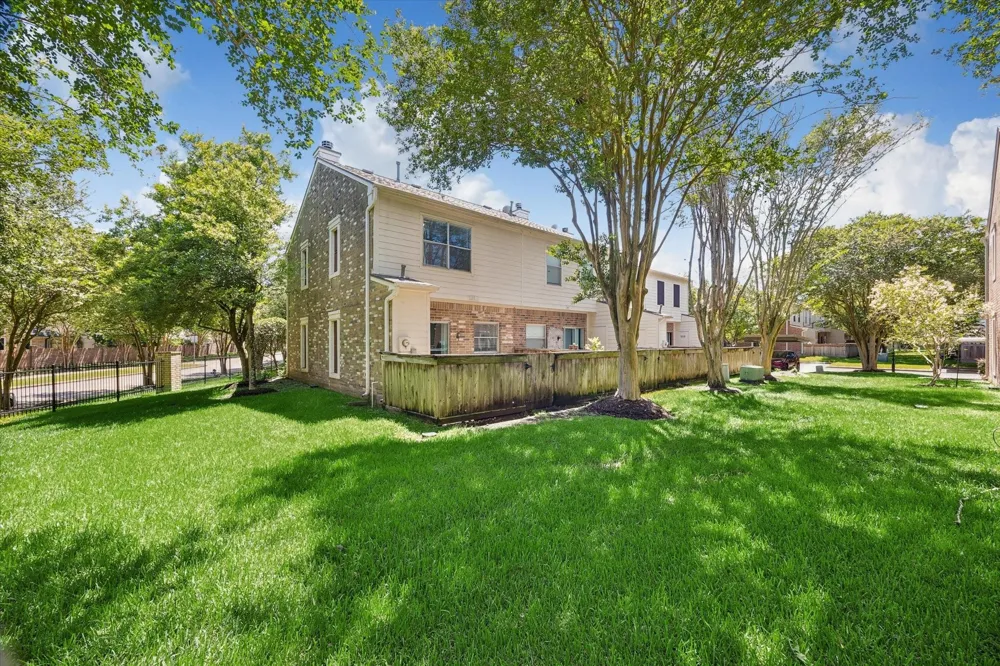 2930 Grants Lake Boulevard #2104 Sugar Land, TX 77479