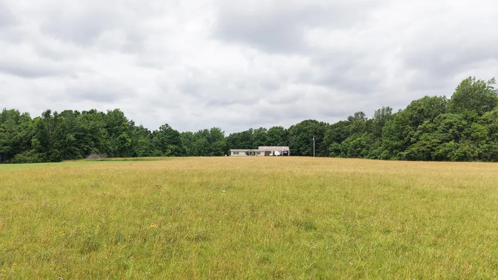 5475 King Robert Ln Westmoreland, TN 37186