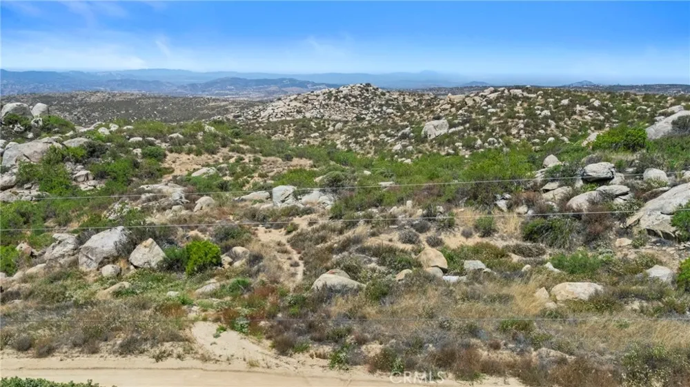990 Crazy Horse Canyon Road Aguanga, CA 92536