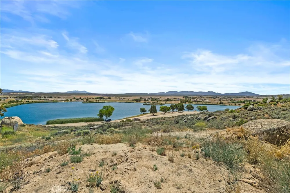 990 Crazy Horse Canyon Road Aguanga, CA 92536