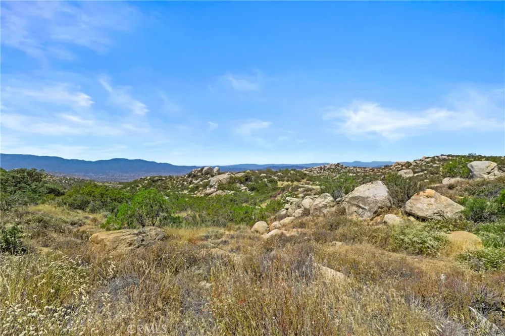 990 Crazy Horse Canyon Road Aguanga, CA 92536