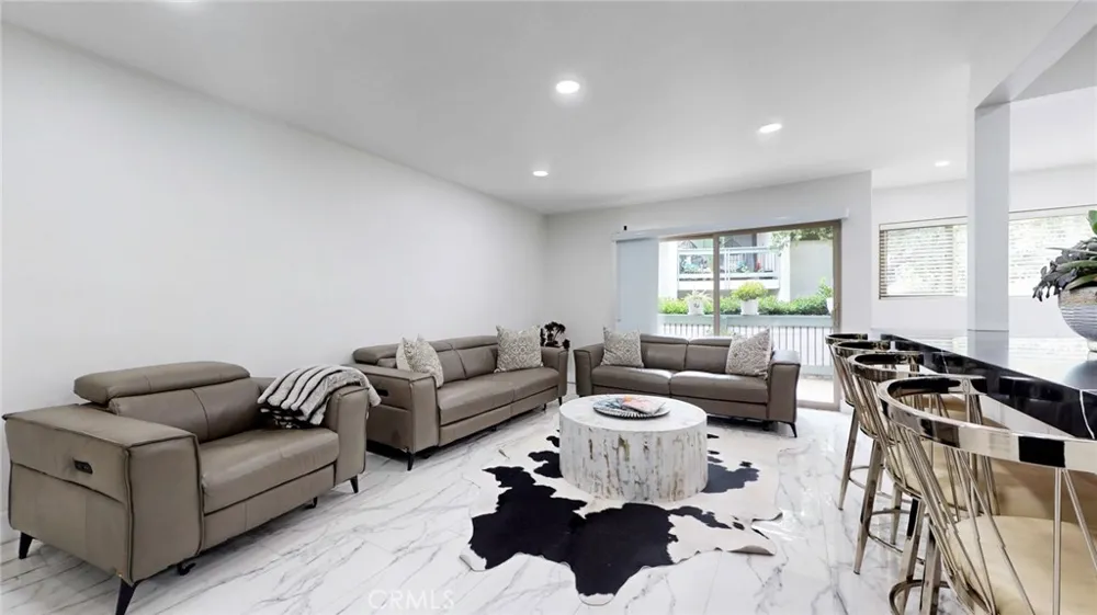 4632 Park Granada #93 Calabasas, CA 91302