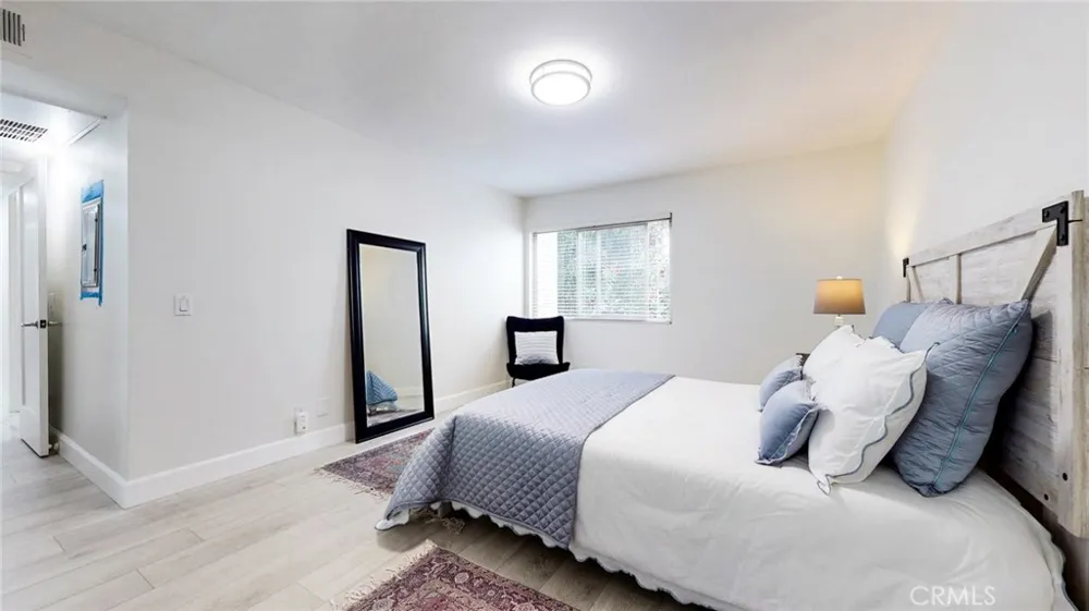 4632 Park Granada #93 Calabasas, CA 91302