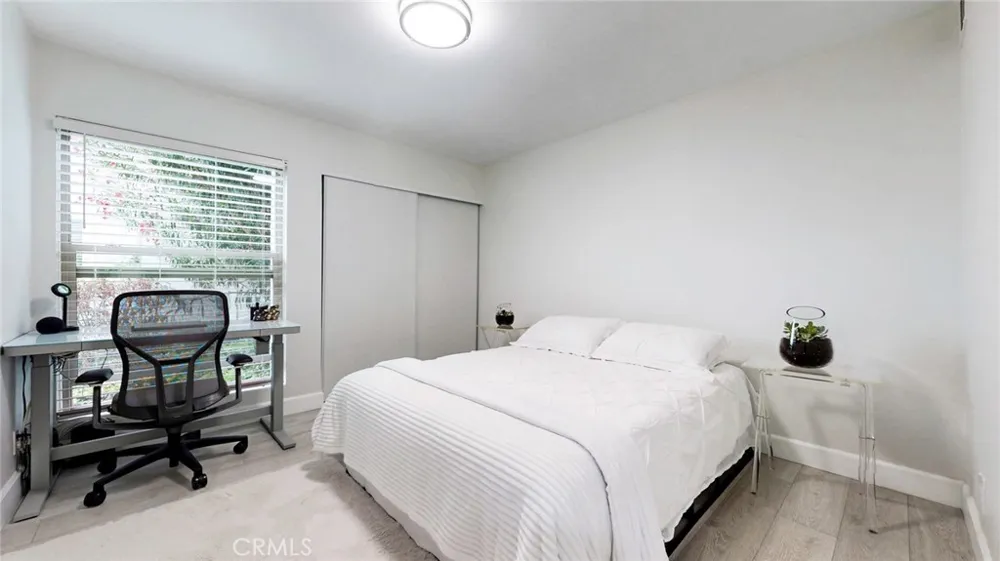 4632 Park Granada #93 Calabasas, CA 91302
