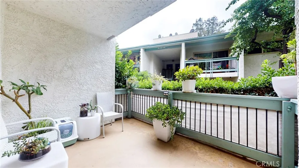 4632 Park Granada #93 Calabasas, CA 91302
