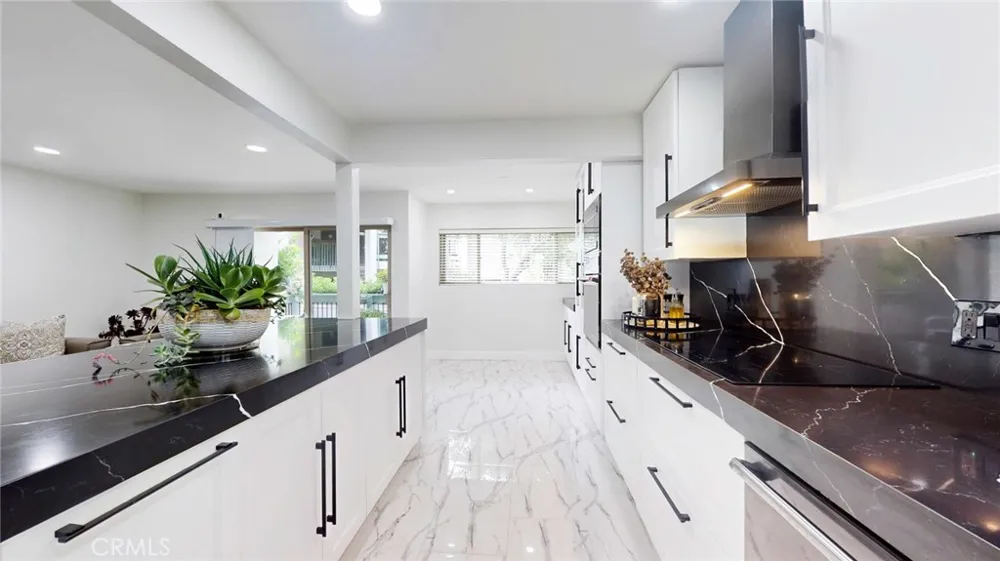 4632 Park Granada #93 Calabasas, CA 91302