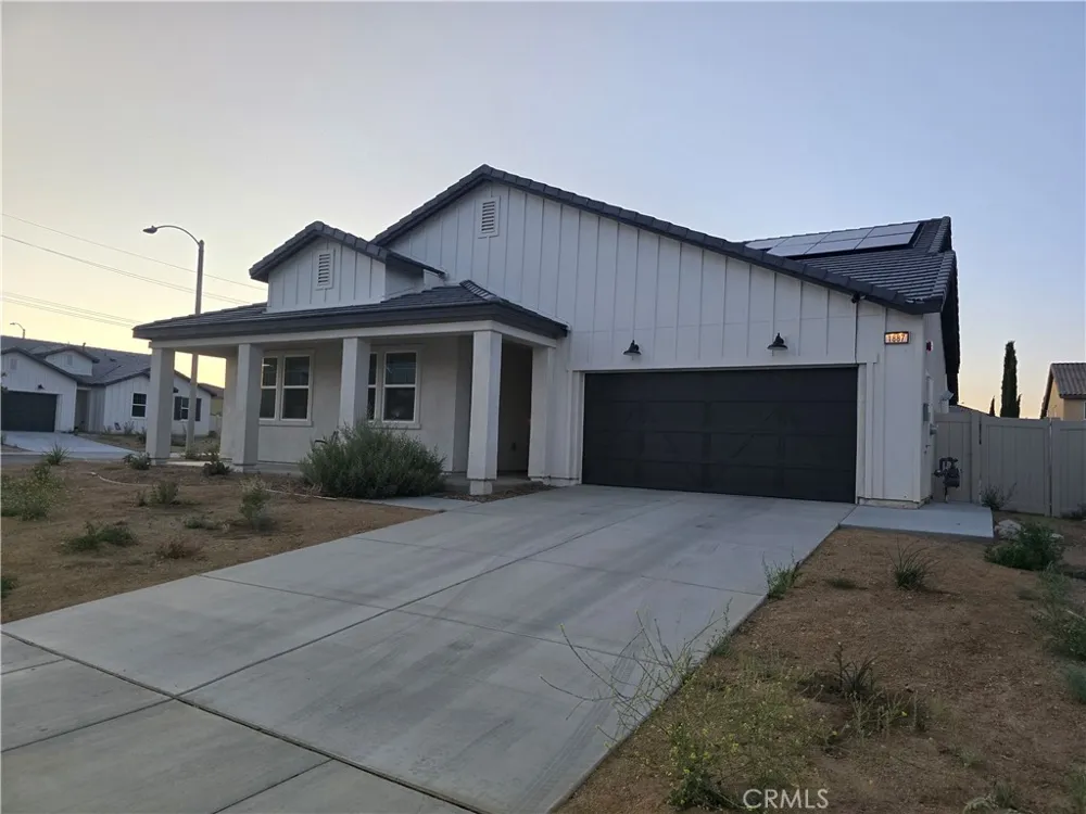 1887 Vincent Dr Palmdale, CA 93551