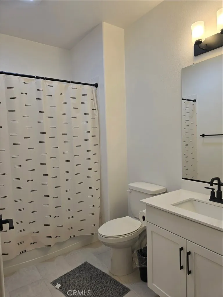 1887 Vincent Dr Palmdale, CA 93551