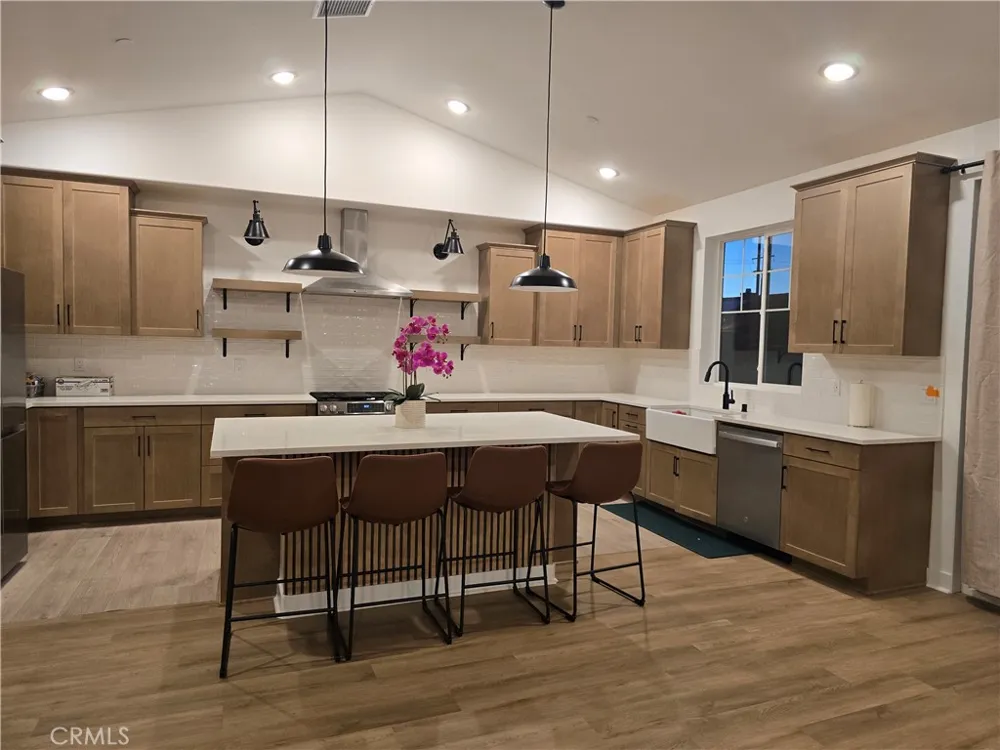 1887 Vincent Dr Palmdale, CA 93551