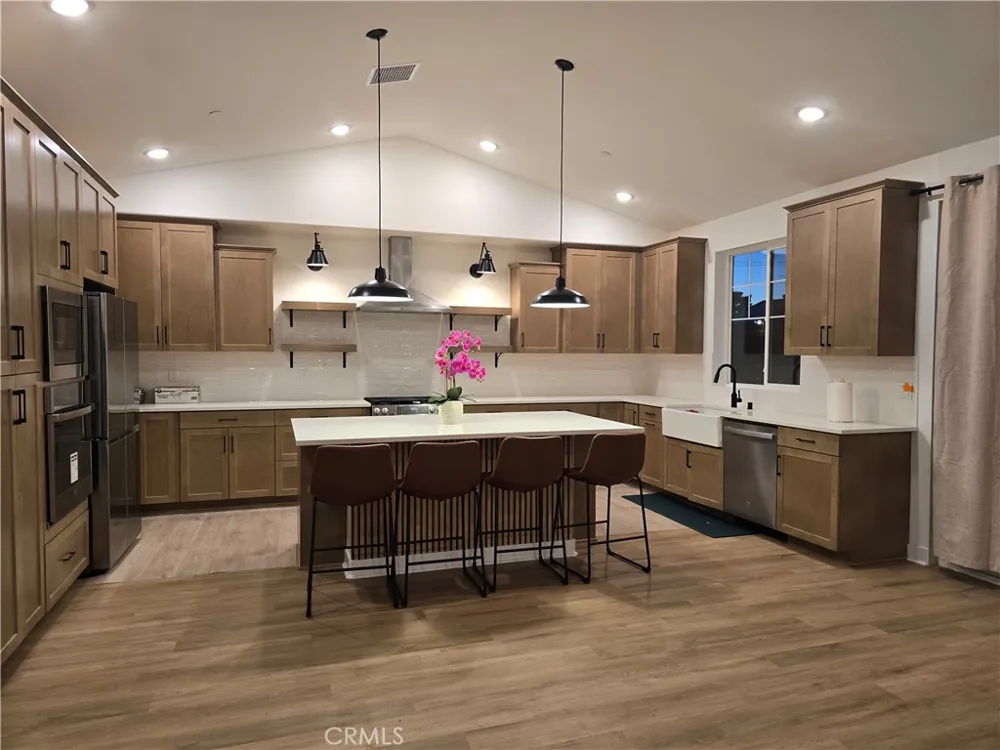 1887 Vincent Dr Palmdale, CA 93551