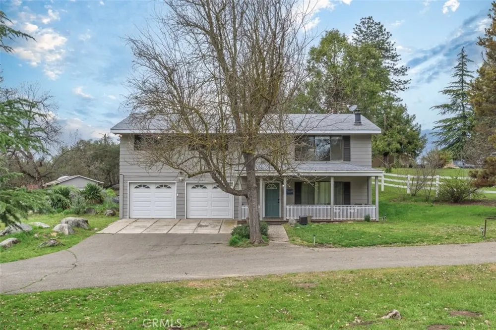 45221 Big Oak Lane Oakhurst, CA 93644