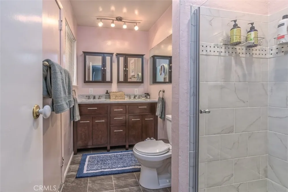 45221 Big Oak Lane Oakhurst, CA 93644