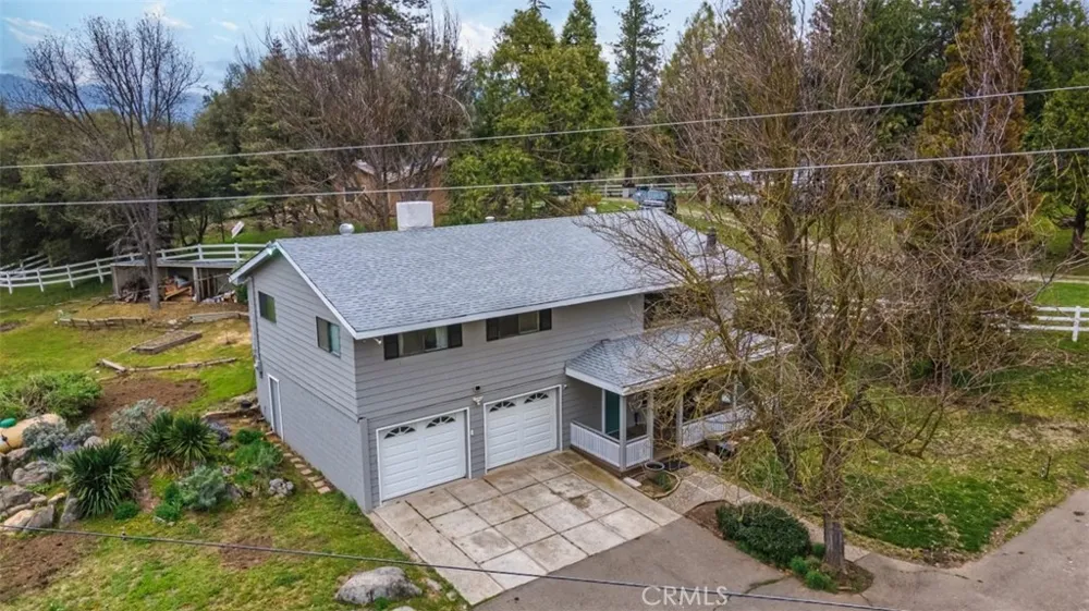 45221 Big Oak Lane Oakhurst, CA 93644
