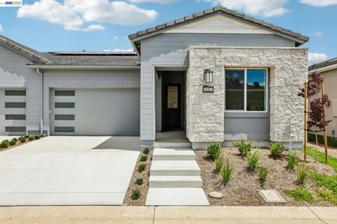 1087 Riverbend Drive