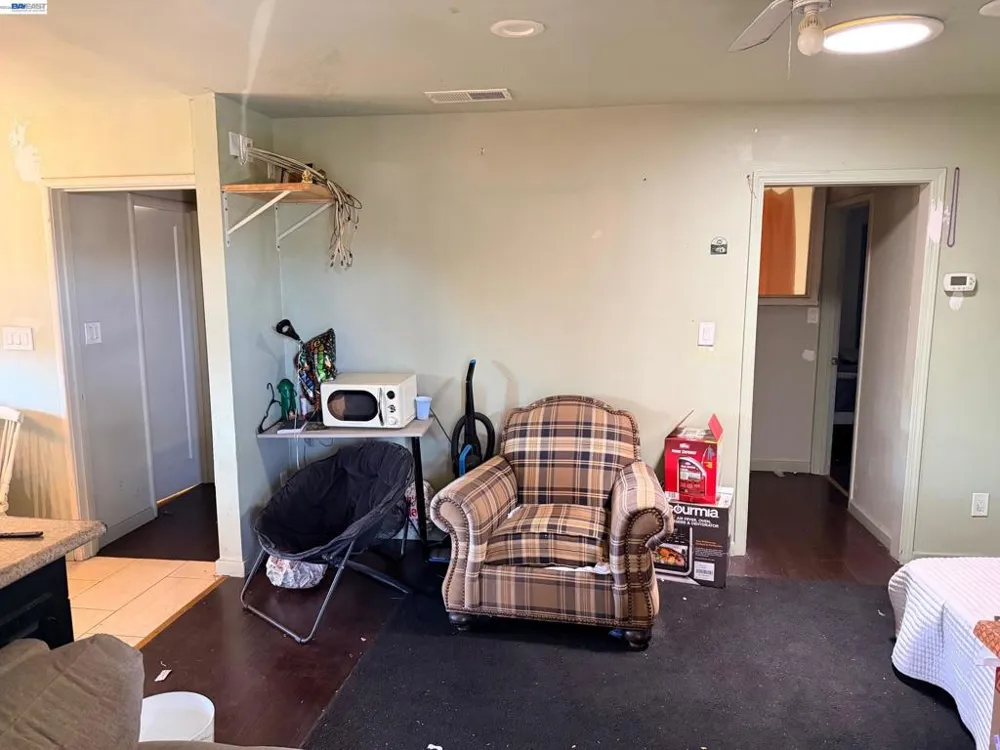 2719 Xavier East Palo Alto, CA 94303