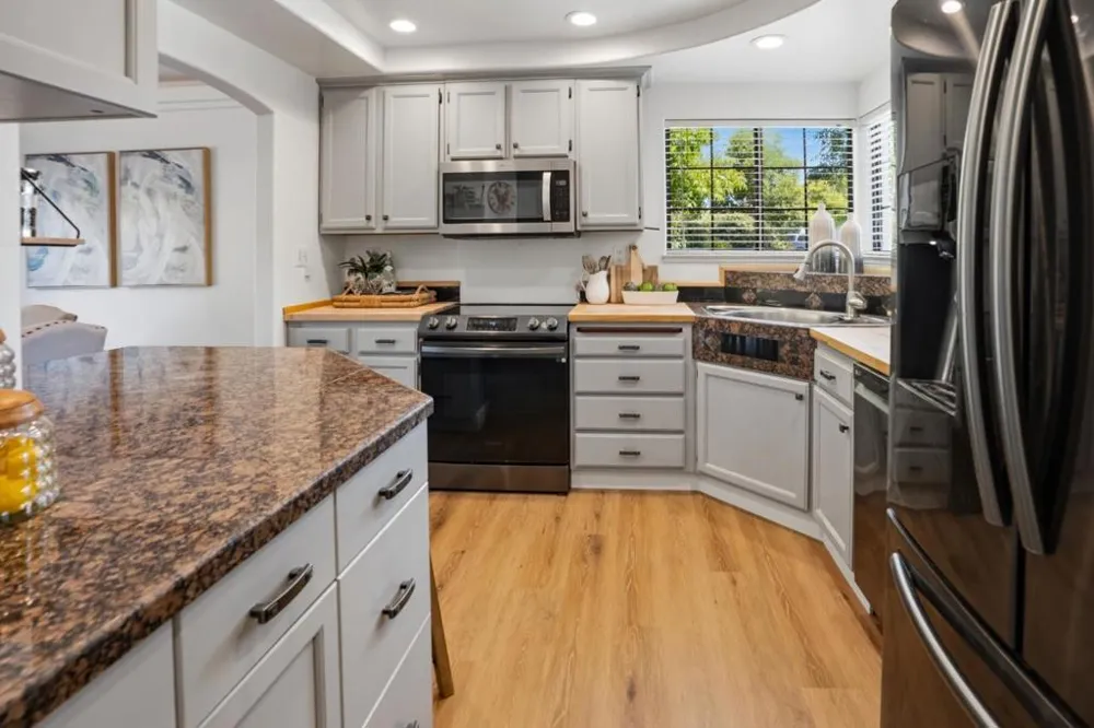 37 Winding Way Watsonville, CA 95076