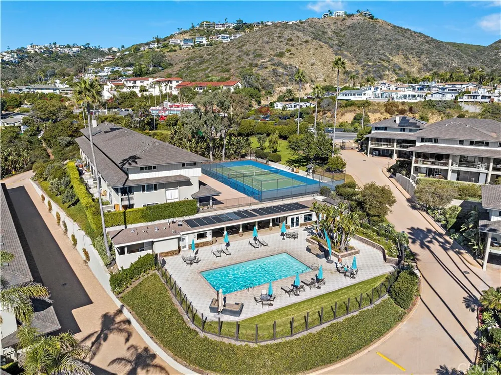 53 Blue Lagoon Laguna Beach, CA 92651