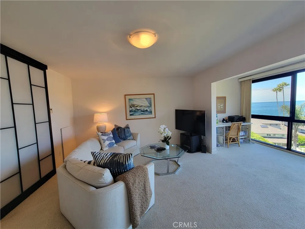 53 Blue Lagoon Laguna Beach, CA 92651